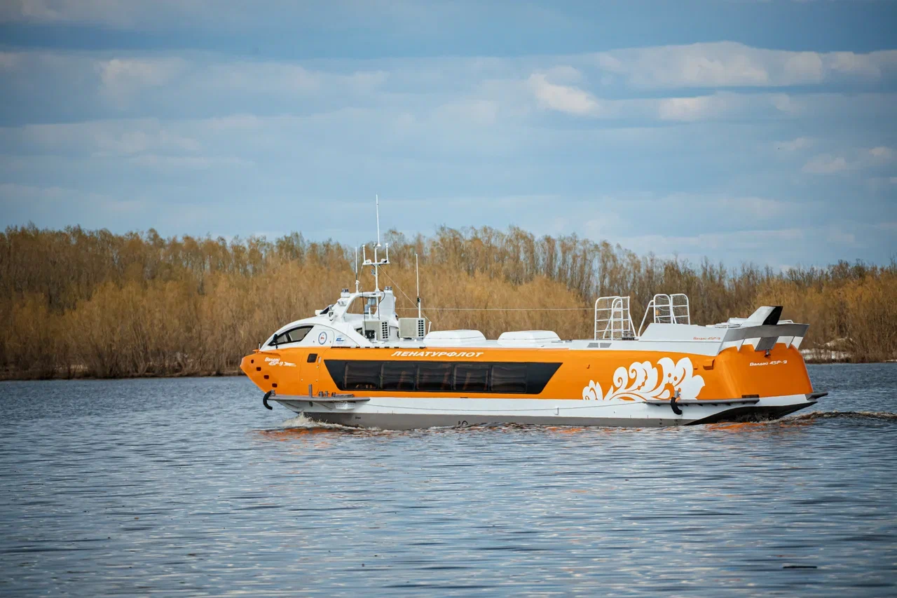 Скоростное судно валдай фото